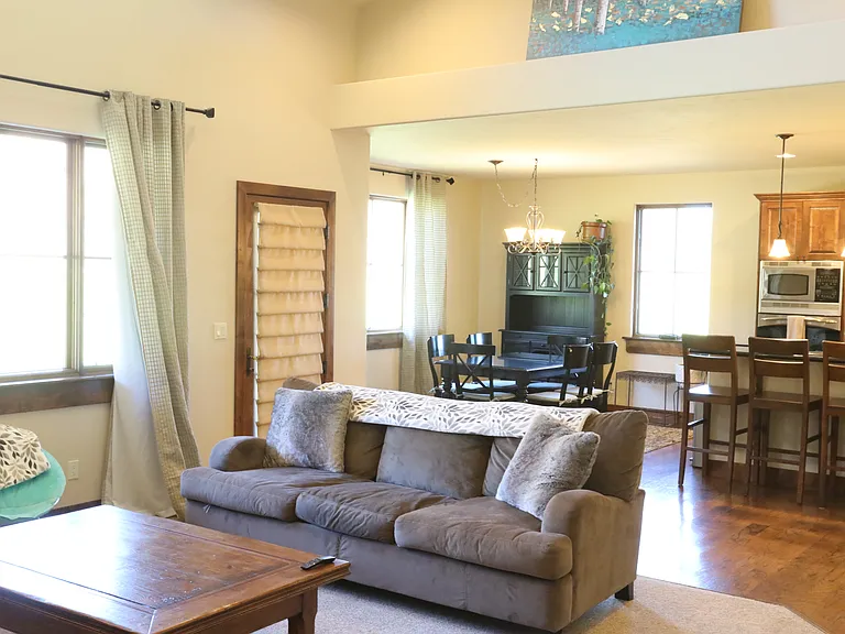 110 Lara Pl — Photo 22