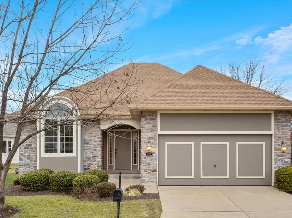 704 Huntwood Ter, Lake Saint Louis, MO 63367