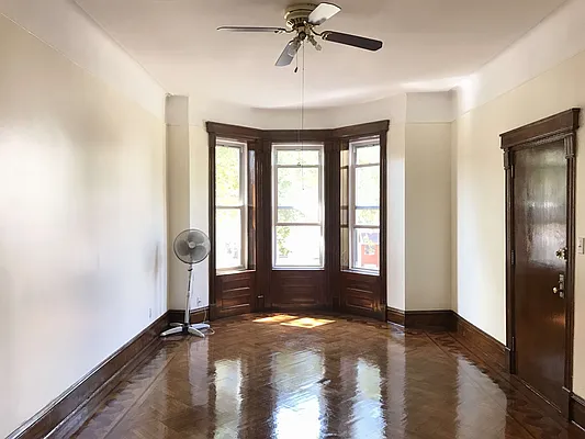 Rented by Rapid Realty Sunset Park Inc | media 18