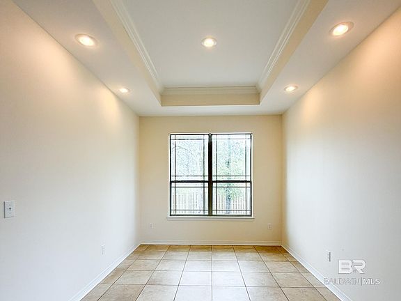 5th image of 7332 Raintree Ln