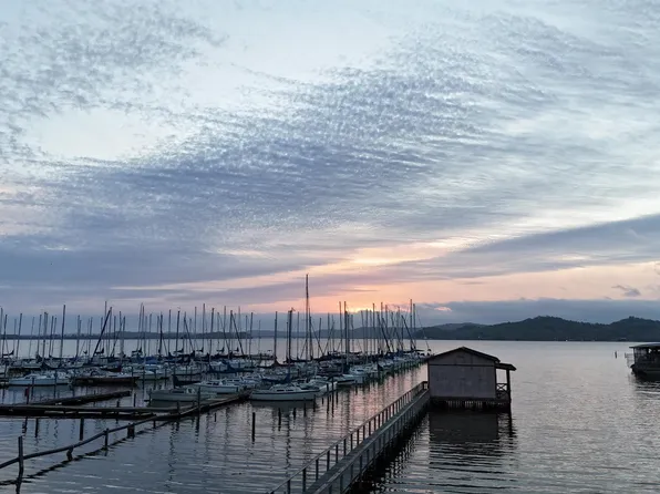 2 Waterfront Browns Creek Rd, Guntersville, AL 35976