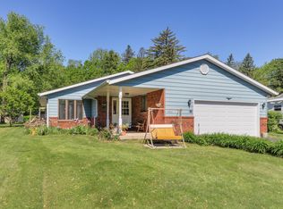 114 Riverview Dr, Waterford, WI 53185