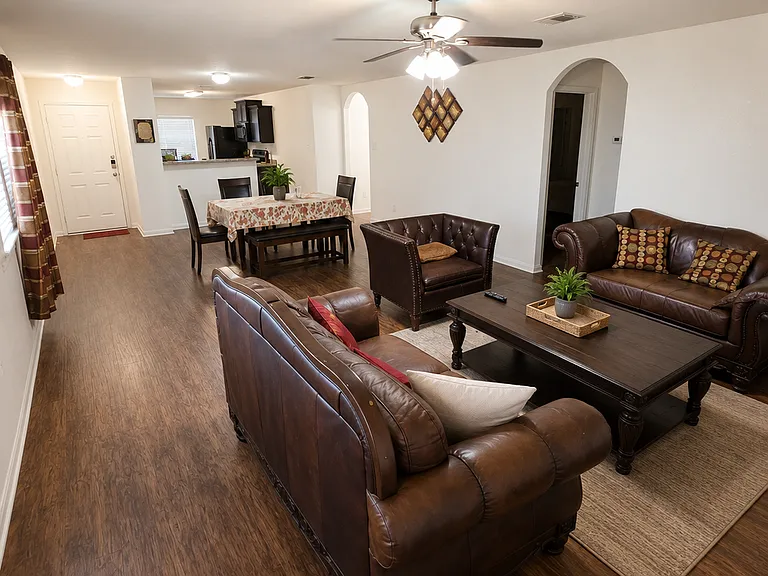 12251 Siragusa — Photo 2