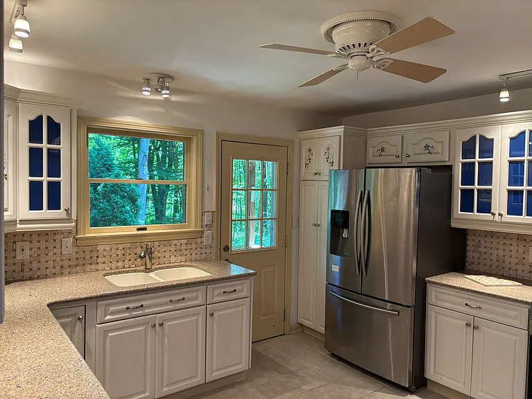58 Rowley Rd — Photo 42