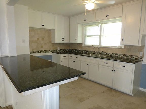 2nd image of 4905 Dody St