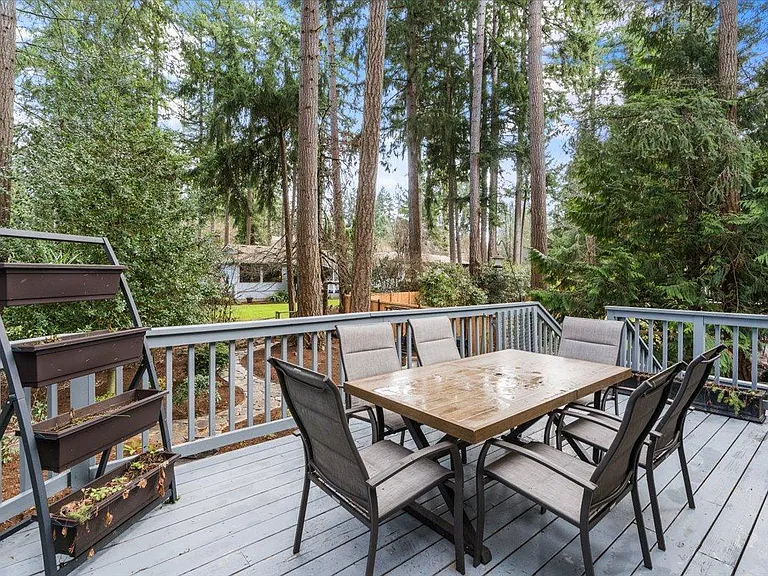 101 Point Fosdick Cir NW — Photo 9