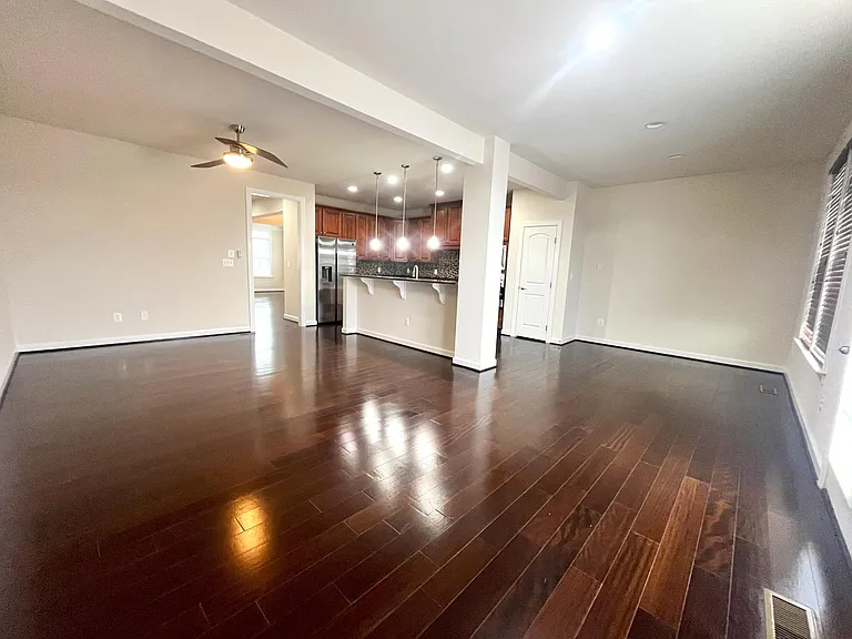 21274 Park Grove Ter — Photo 11