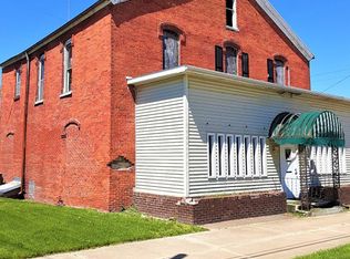 104 S Main St, Fairmount, IL 61841