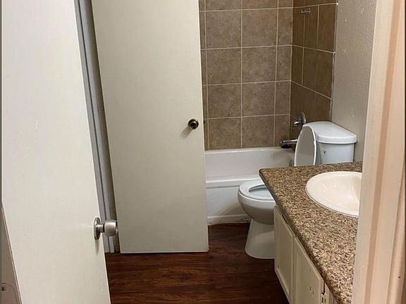 5th image of 3317 S Meadow Dr