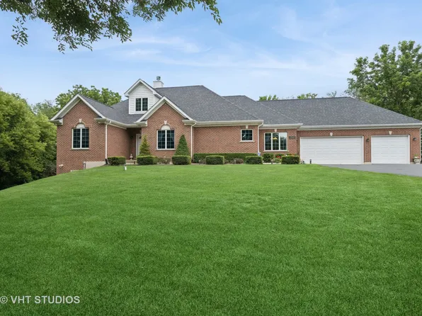 2703 Rondi Ct, Spring Grove, IL 60081