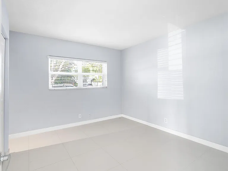 416 NE 15th Ave #1 — Photo 14