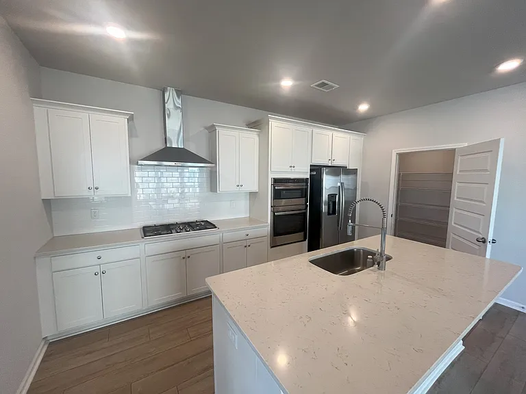 5004 Del Corso St — Photo 15