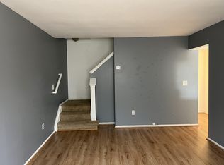 24895 Mayfair St #24981, Flat Rock, MI 48134