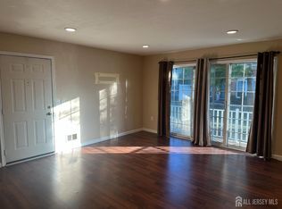 480 Witney Ct, North Brunswick, NJ 08902