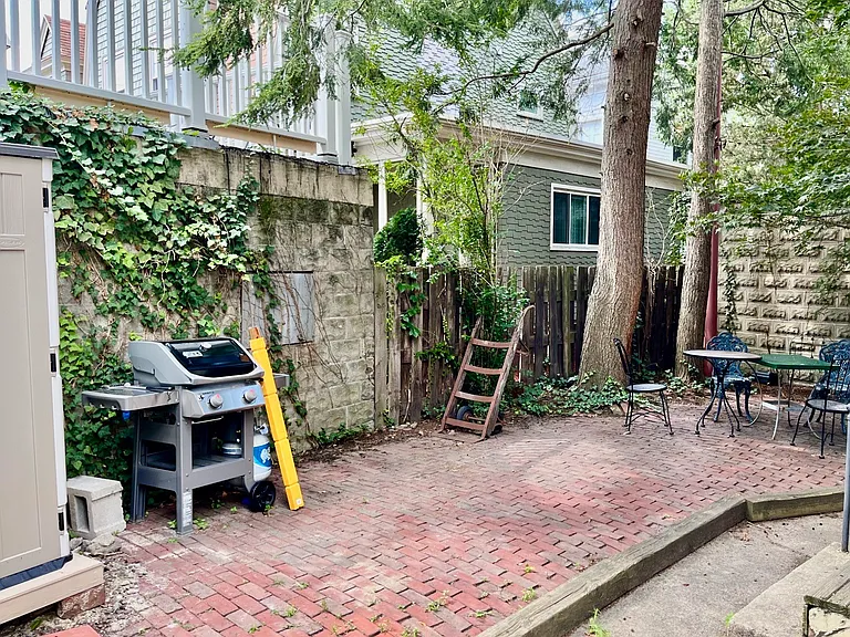 10 Bromfield Rd #2 — Photo 13