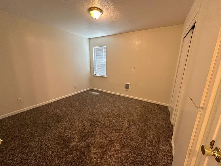 304 Birch St #3 — Photo 7