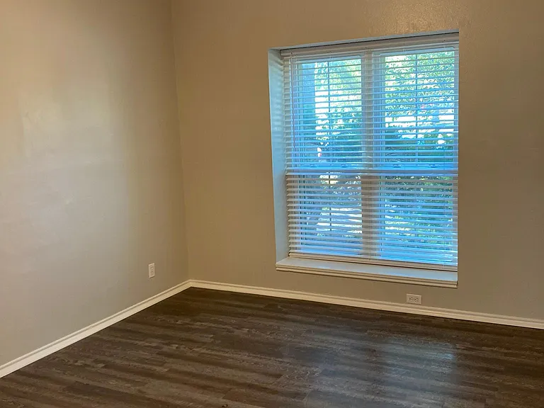 3419 Ridge Country St — Photo 8