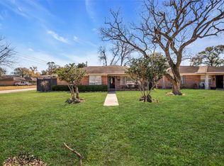 922 Innsdale Dr, Houston, TX 77076