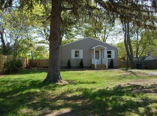 44 Webster St, Warwick, RI 02889