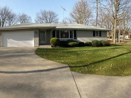 1st image of 1001 Elm Dr