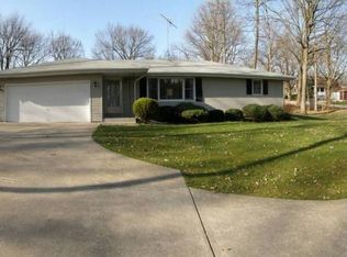 1001 Elm Dr, New Lenox, IL 60451