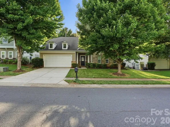 9527 Seamill Rd, Charlotte, NC 28278