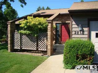 2810 S Wood Dale Dr, Jackson, MI