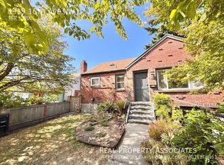 8319 16th Ave NW, Seattle, WA 98117