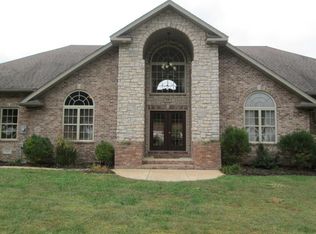 735 N Delaware Town Rd, Nixa, MO 65714