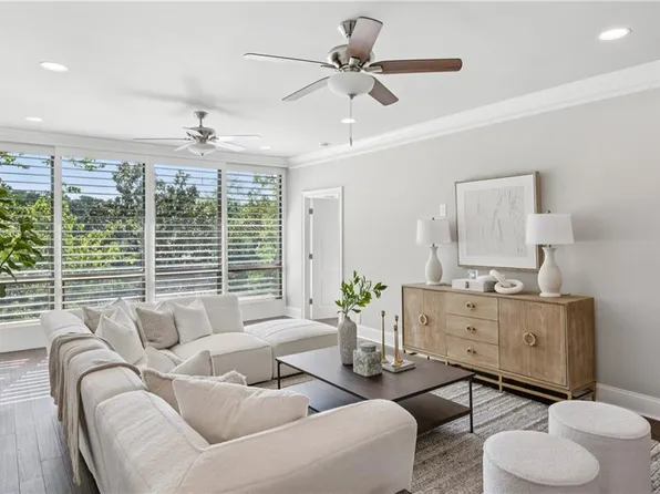 2575 Peachtree Rd NE APT 5G, Atlanta, GA 30305