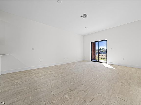 3rd image of 2220-2222 Kenneth Ave S