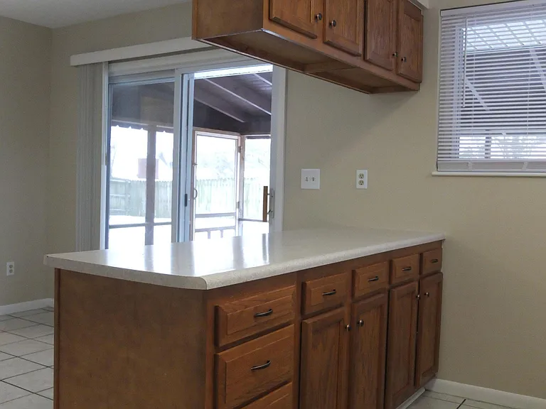 35 Renwood Pl — Photo 7