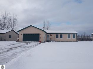 2956 E Midshipman Dr, Au Gres, MI 48703