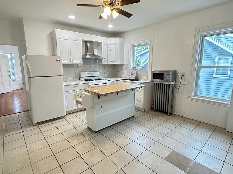 76 Faywood Ave #2 — Photo 4