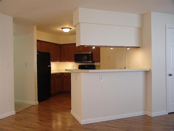 5th image of 1108 Highland Oaks Ct Unit A