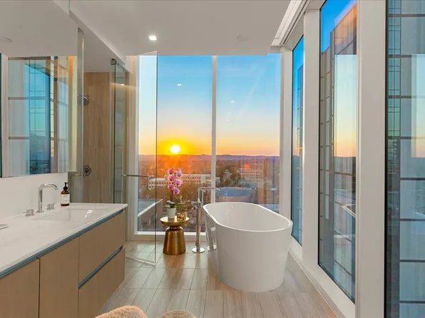 313 W 17th St Unit 1104, Austin, TX 78701
