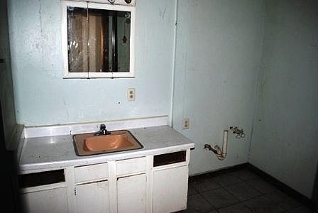 3rd image of 1836 W Becher St #1838