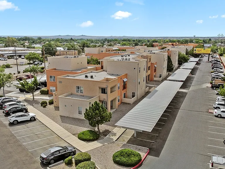 Paseo Del Sol — Photo 11
