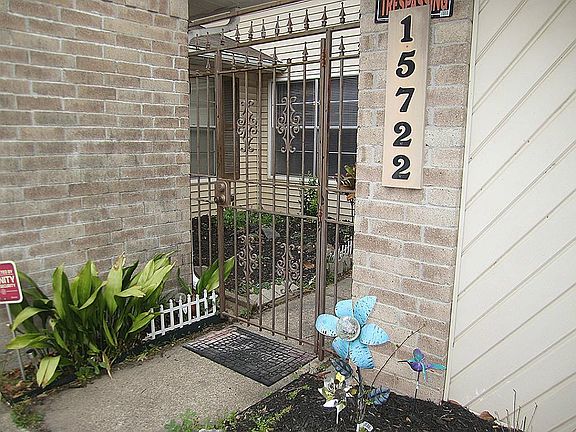 3rd image of 15722 Crystal Grove Dr