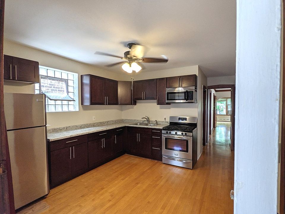 Yes! We agree it's a hot kitchen!