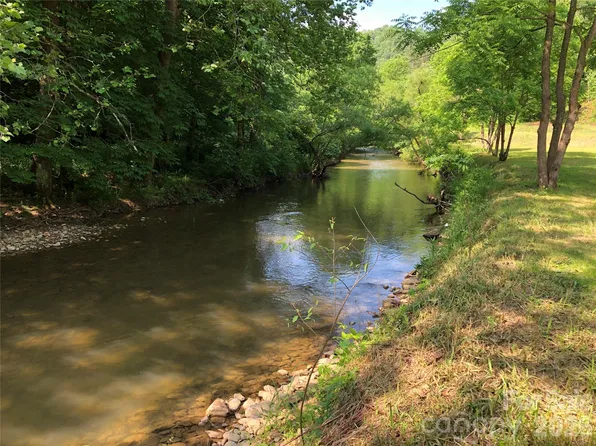 676 Big Helton Rd #2, Grassy Creek, NC 28631