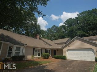 114 Great Oaks Ln, Roswell, GA 30075