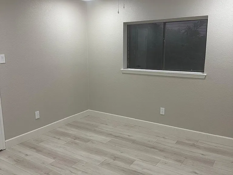 2415 Amber Hill Ln — Photo 21