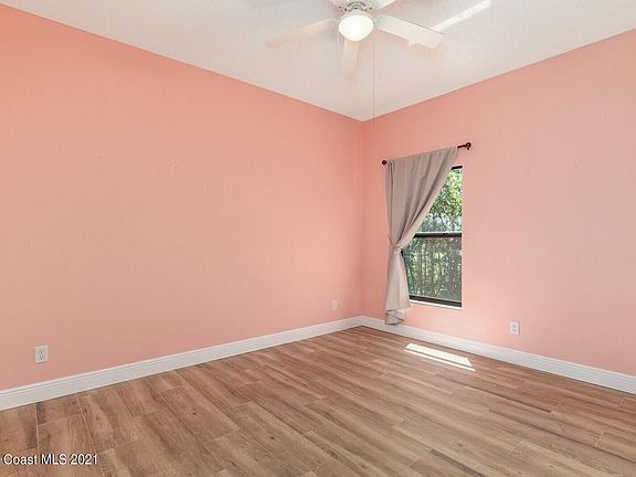 4th image of 1842 Laramie Cir