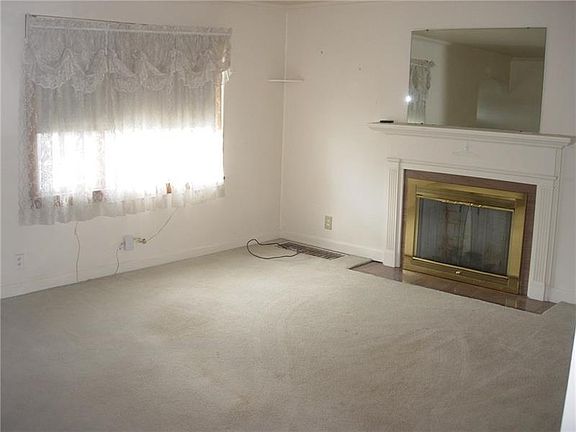 4th image of 609 Pershing St