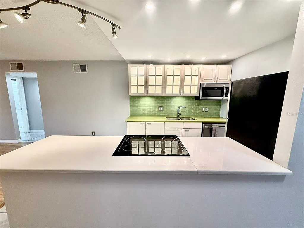 Building Photo - 4500 E Bay Dr #149