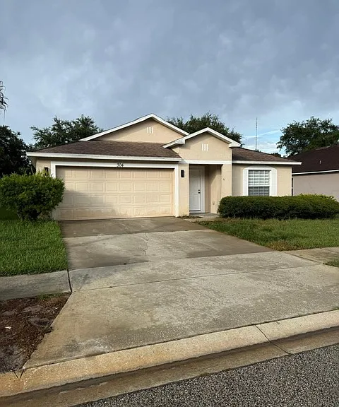 304 Dahoon Holly Dr — Photo 1