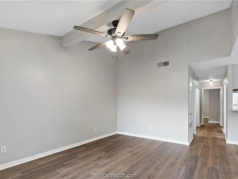 616 Cross Timbers Dr — Photo 9