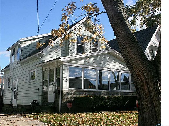 2nd image of 869 National Ave