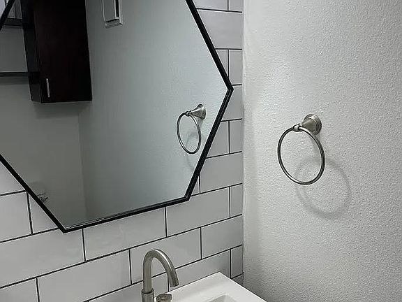 2nd image of 2018 W Rundberg Ln APT 16C